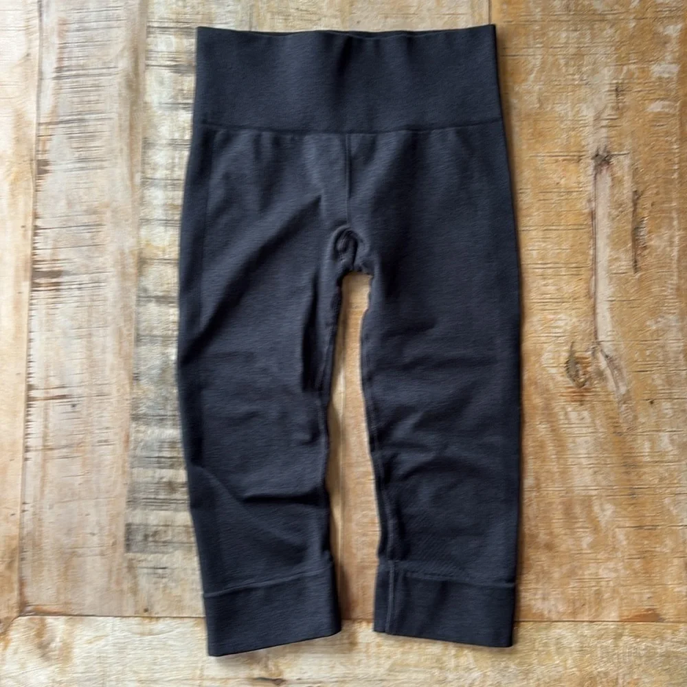 Lululemon Women’s Capri Leggings size 4